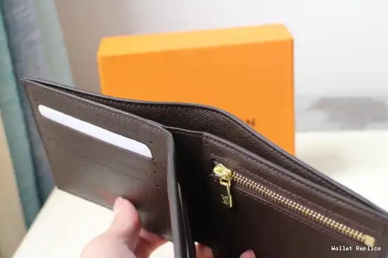 Cheap LOUIS VUITTON AMERIGO WALLET 0612